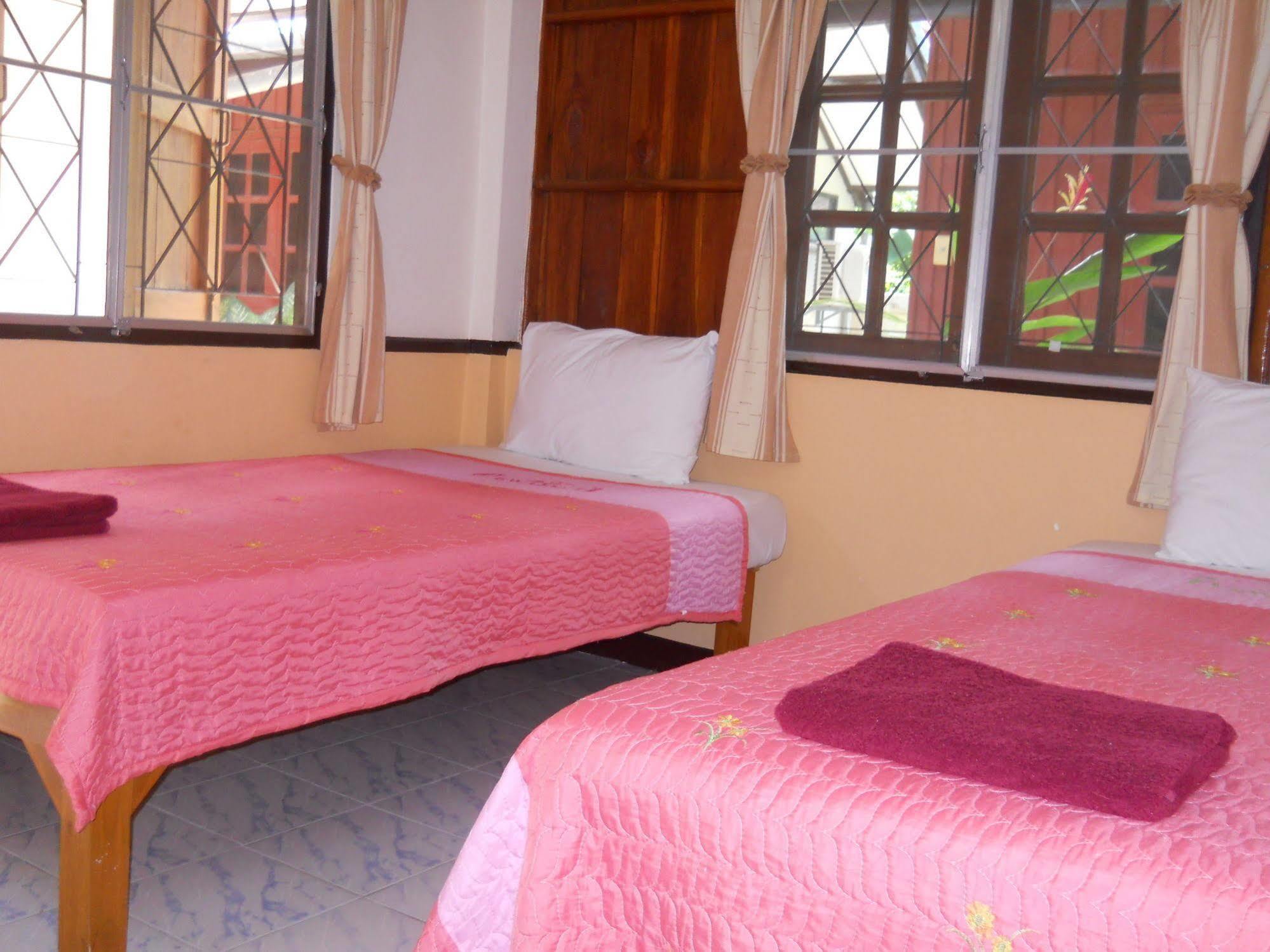 4T Guesthouse Szukhothaj Kültér fotó