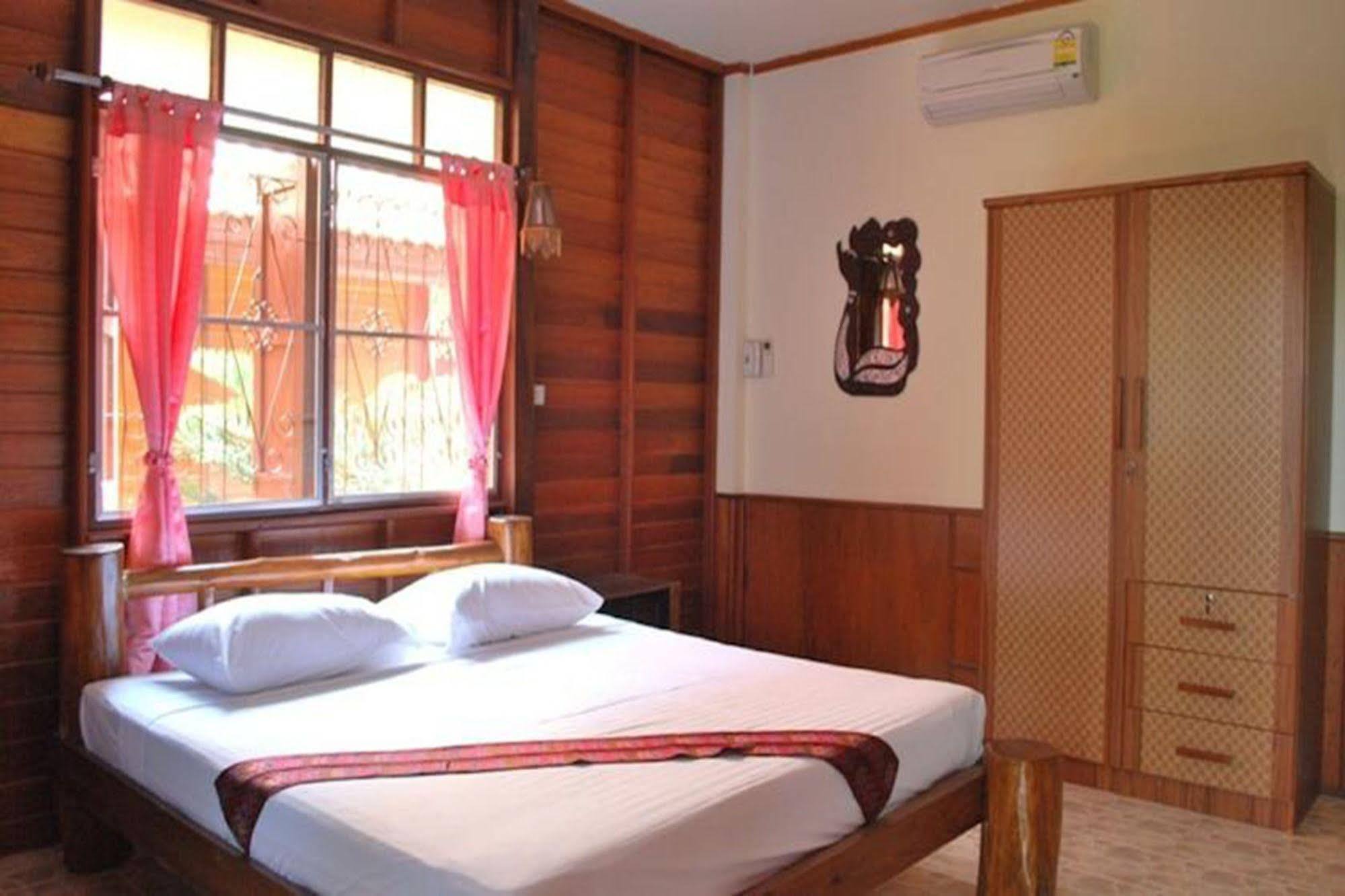 4T Guesthouse Szukhothaj Kültér fotó