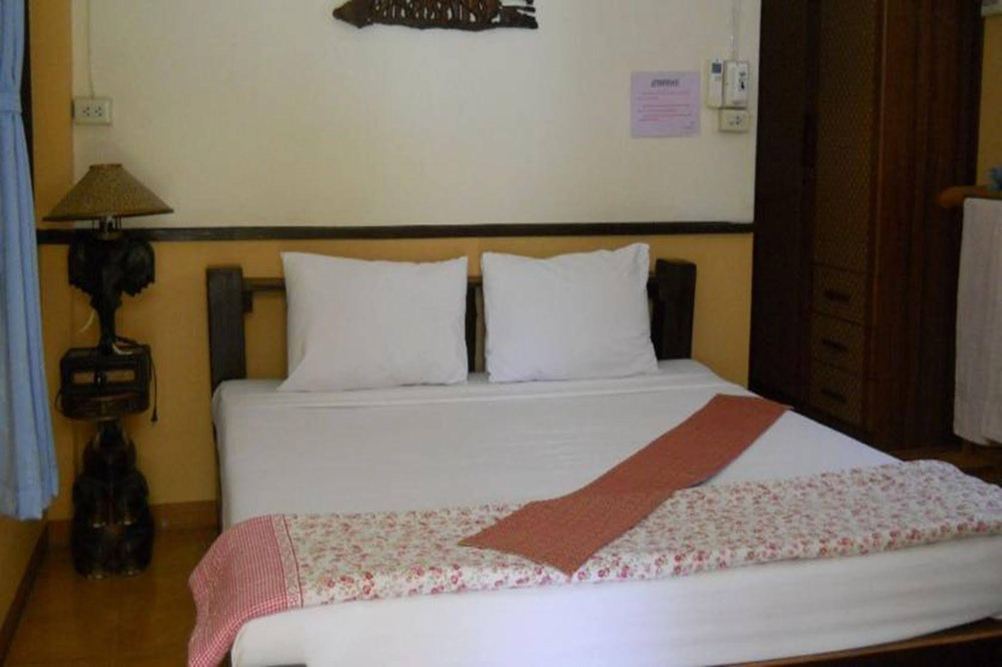 4T Guesthouse Szukhothaj Kültér fotó