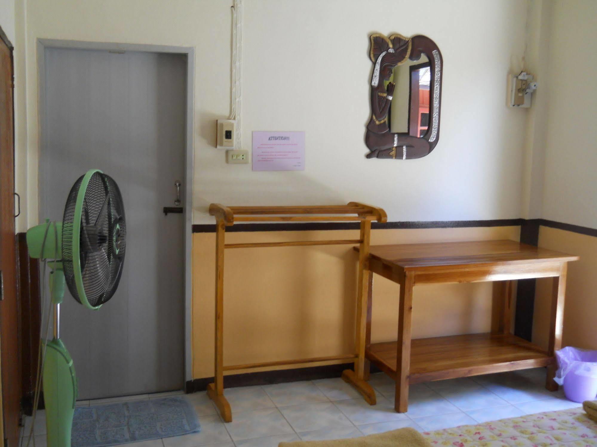 4T Guesthouse Szukhothaj Kültér fotó