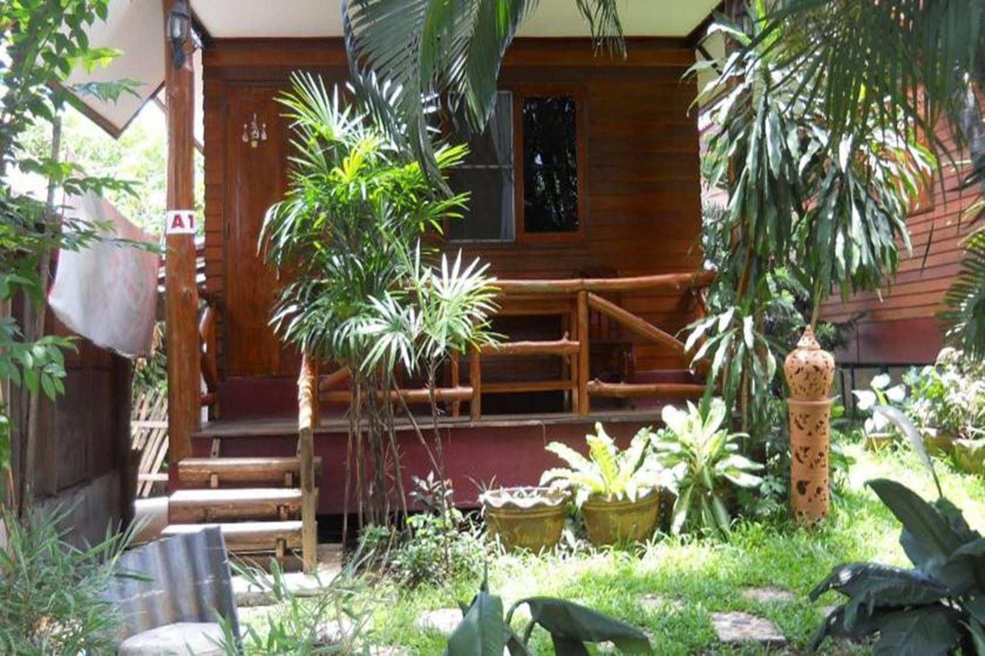 4T Guesthouse Szukhothaj Kültér fotó
