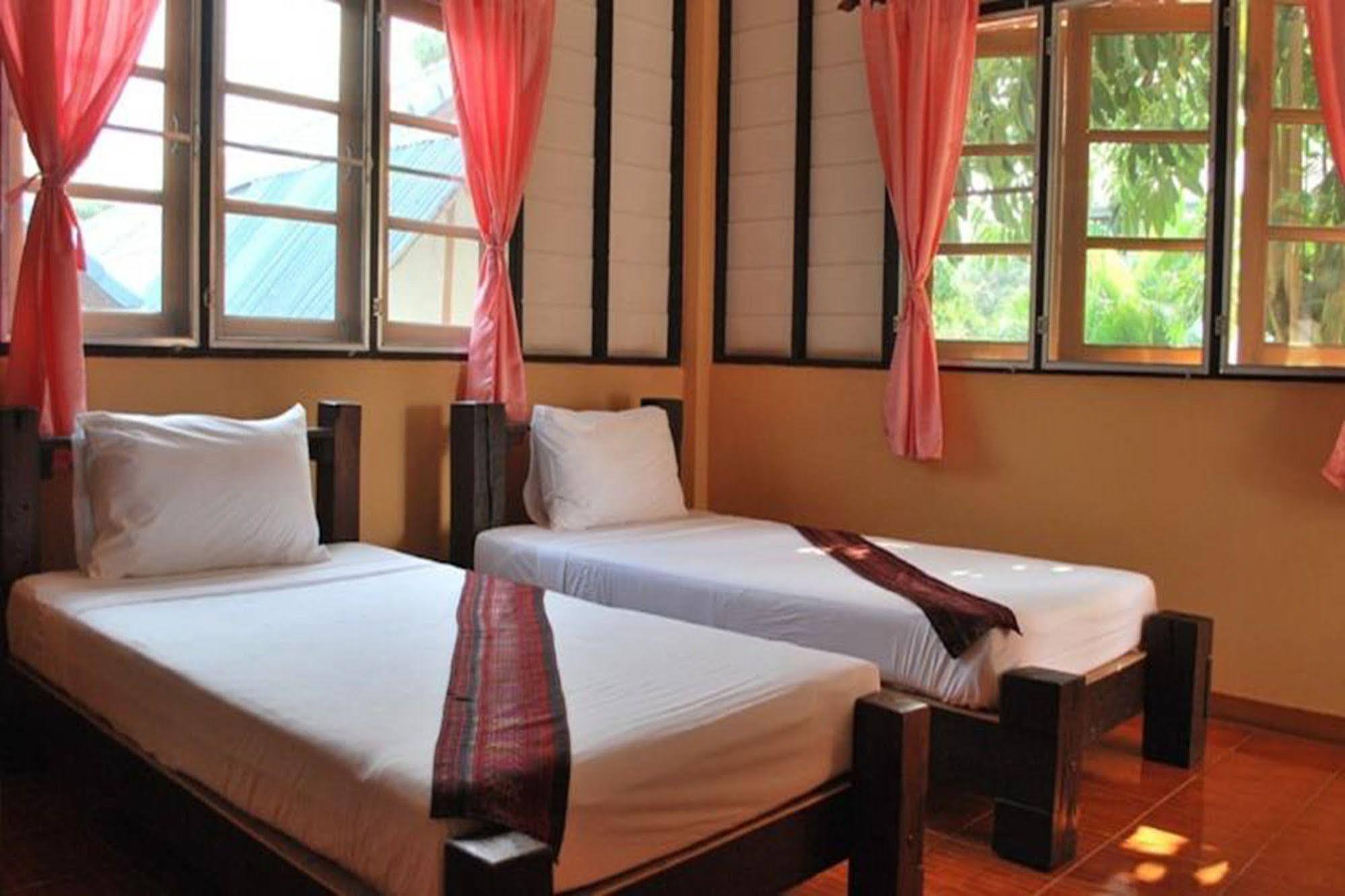 4T Guesthouse Szukhothaj Kültér fotó